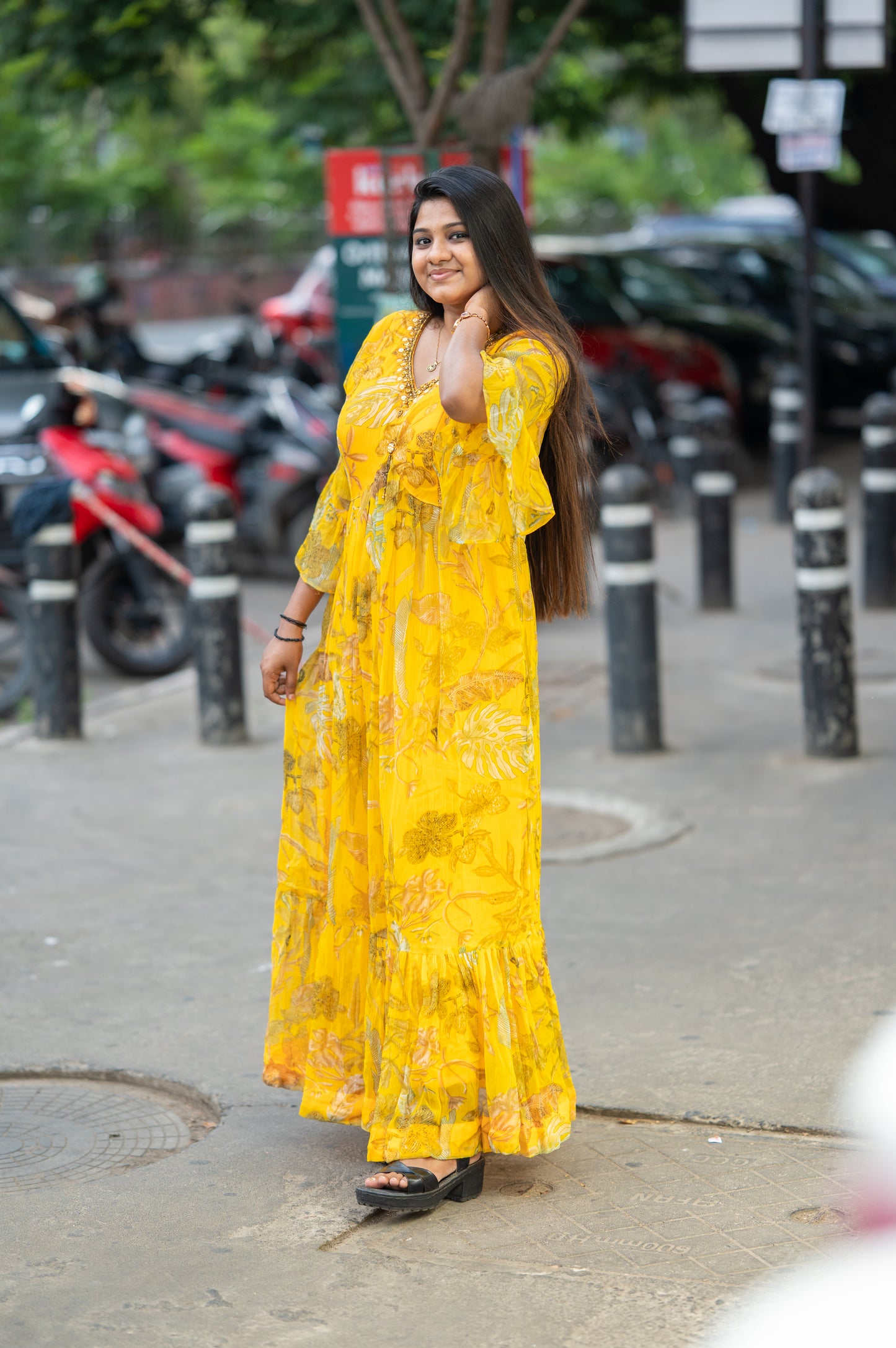 GOWN {D.NO G0001}