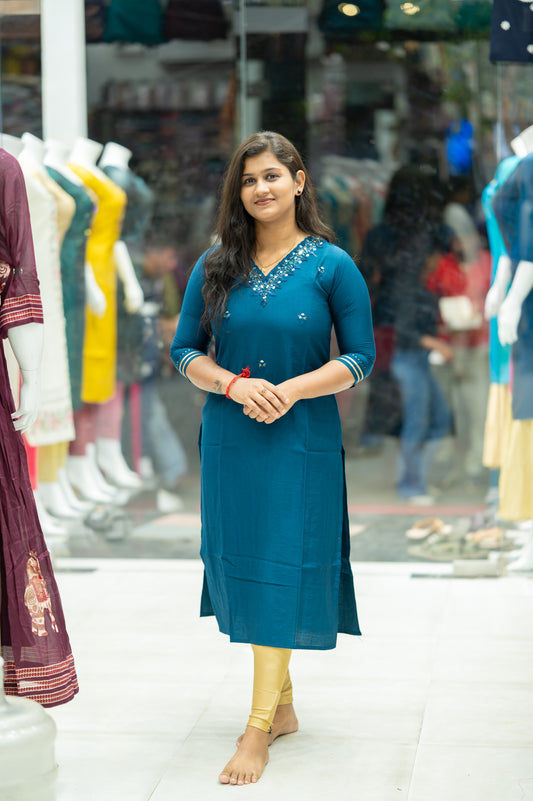 SIDE OPEN KURTI {D.NO SC0005}