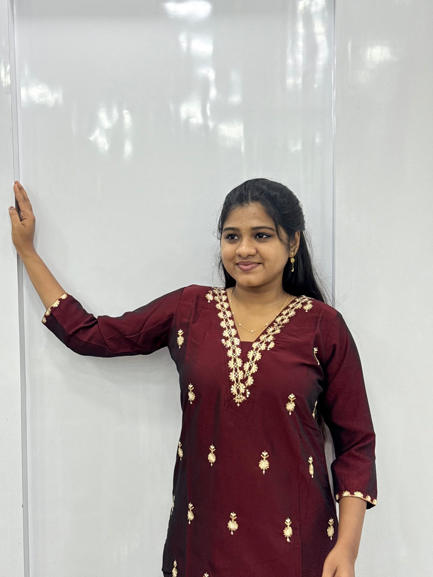 SIDE OPEN KURTI {D.NO SC0059}