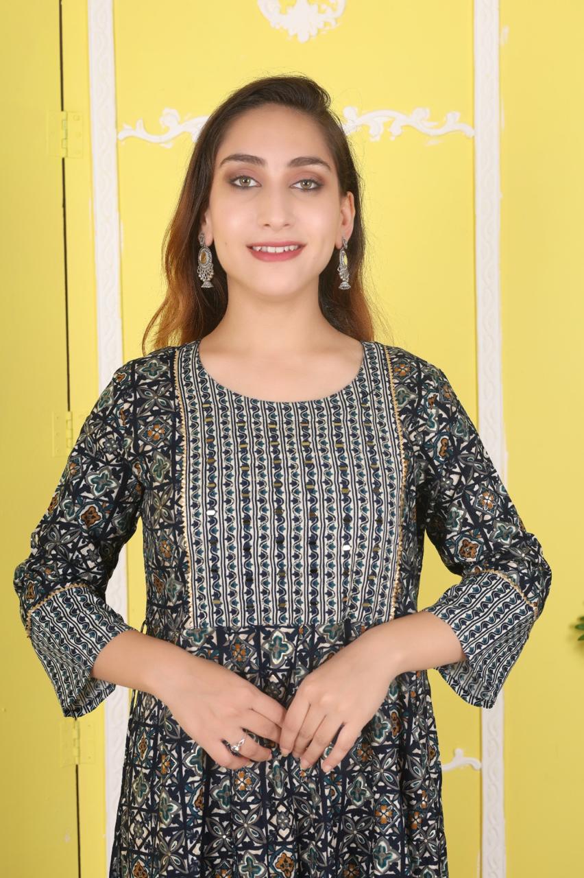 ANARKALI KURTHI{D.NO AN0033}