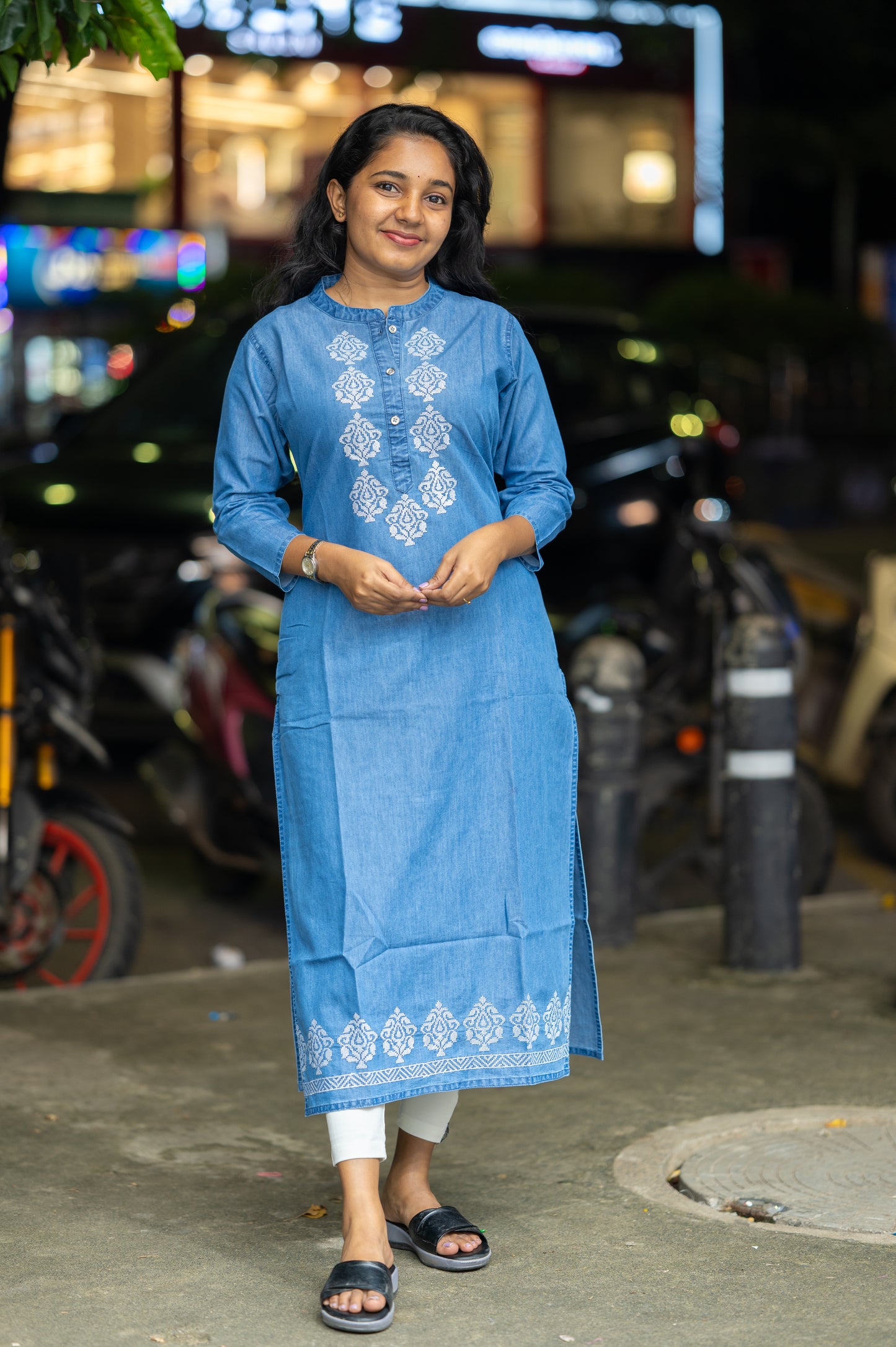 SIDE OPEN KURTHI{D.NO SC0024}