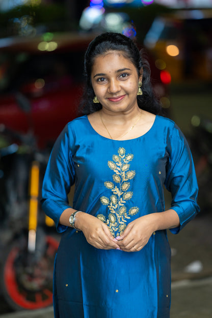 SIDE OPEN KURTHI{D.NO SC0028}