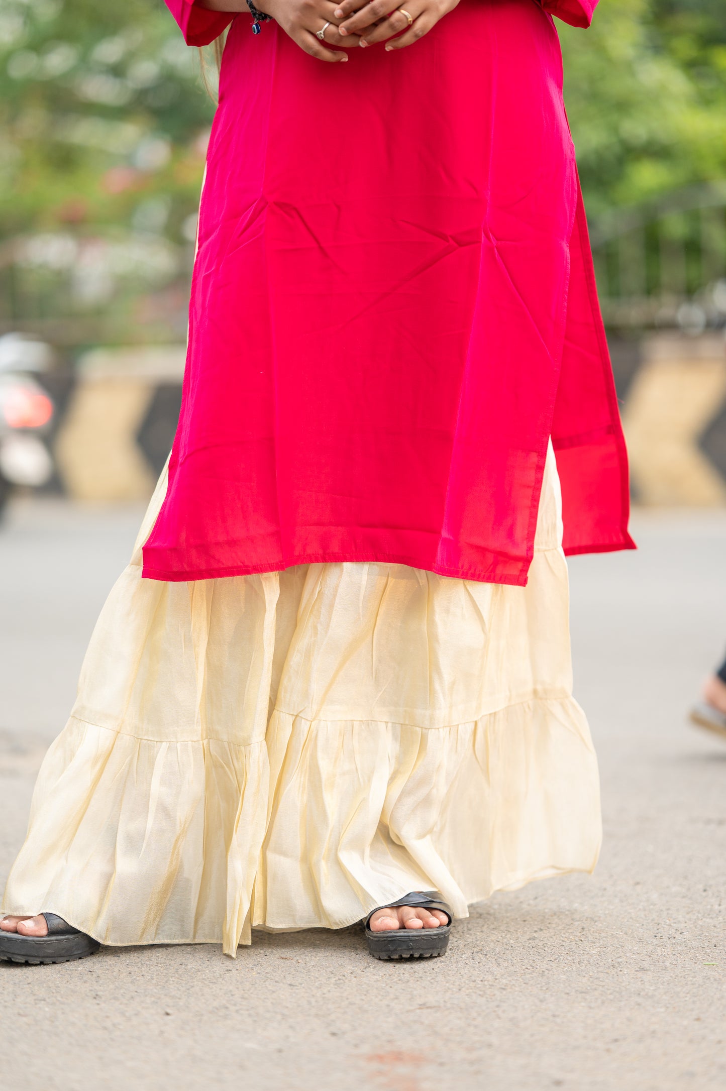SIDE OPEN KURTI {D.NO SC0001}