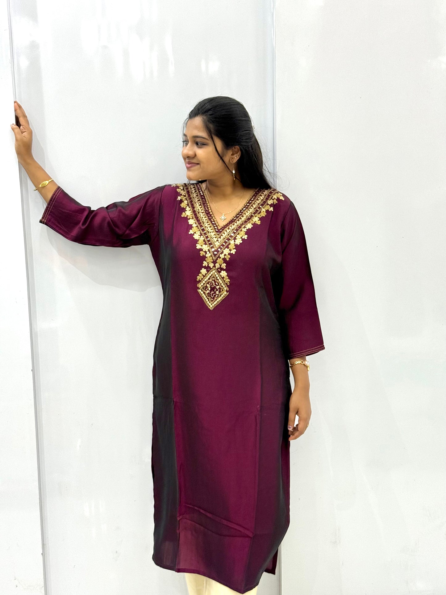 SIDE OPEN KURTI{D.NO SC0057}