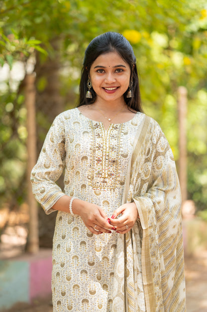 CHUDITHAR SET