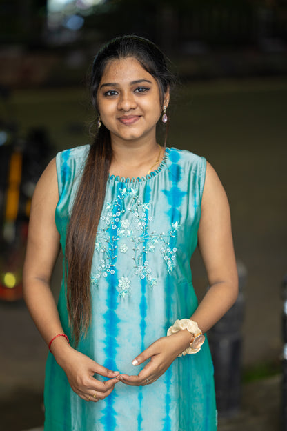 SIDE OPEN KURTHI{D.NO SC0019}